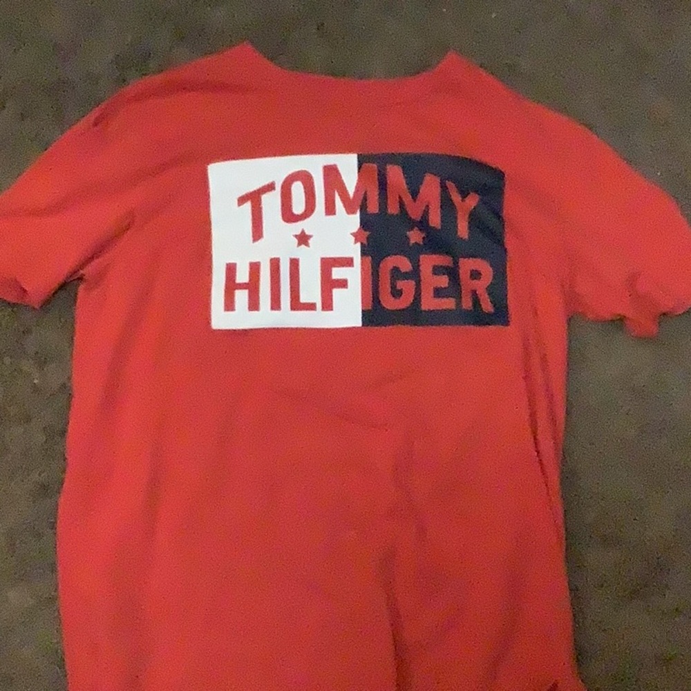 tommy hilfiger red tee shirt